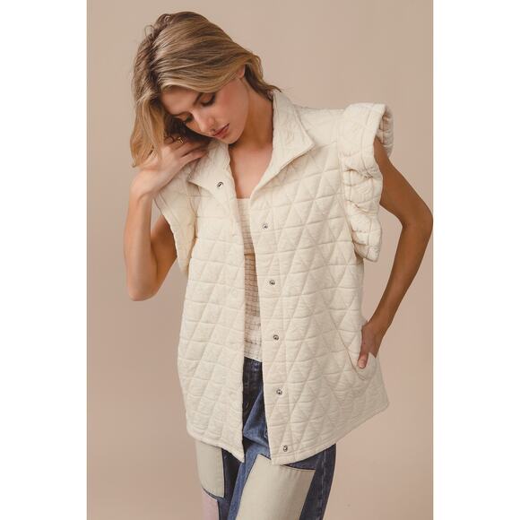 BiBi Diamond Print Ruffle Sleeves Pocket Oversized Quilted Vest Jacket | Oatmeal - Picture 2 of 8